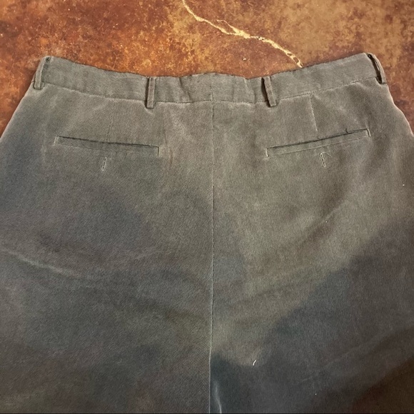 Nike Corduroy Golf Shorts - Picture 4 of 4